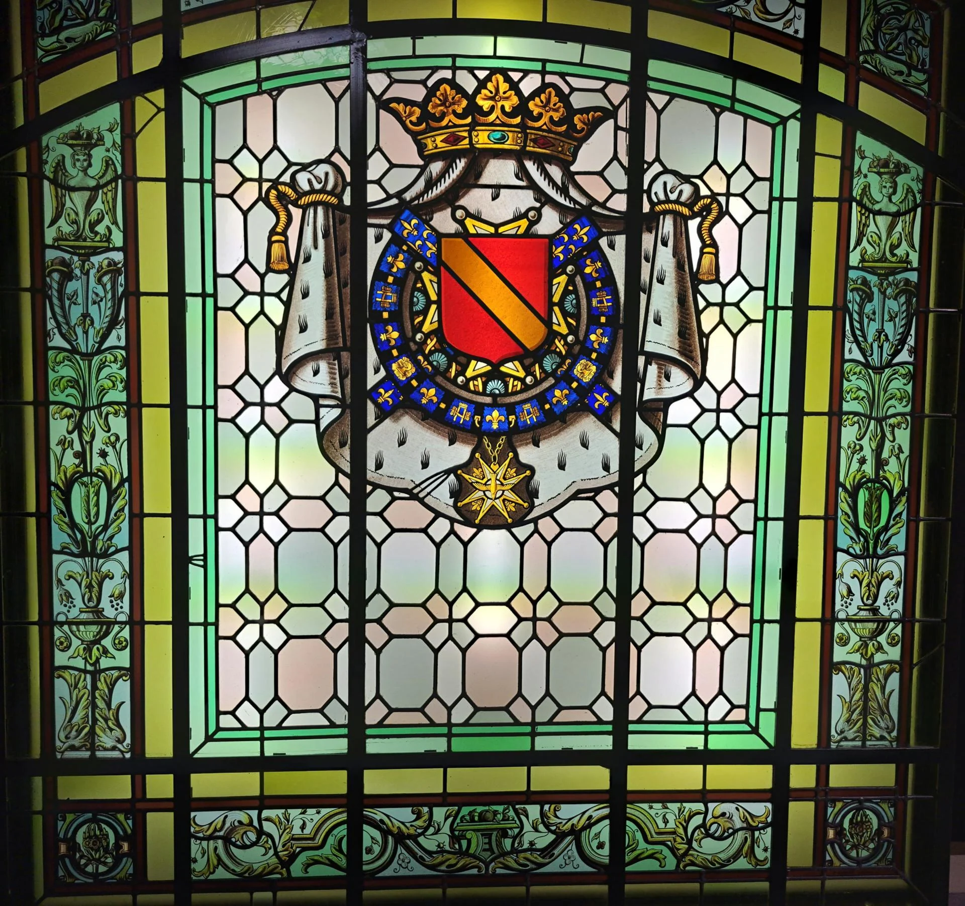 Verrière aux armes des Noailles - Etienne Chigot - 1933