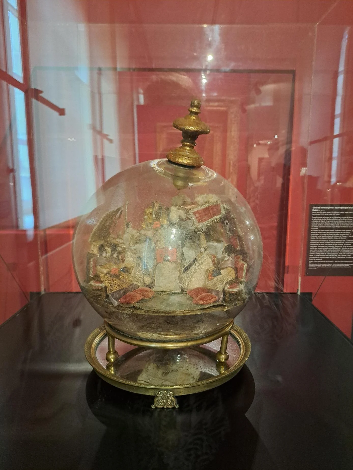 Globe de dévotion privé - sacre épiscopal du cardinal Guillaume Dyubois